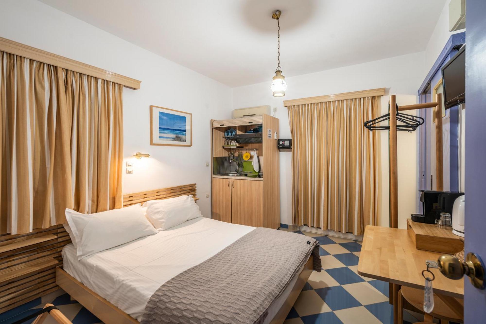 Bofor Studios & Rooms Livadakia 部屋 写真