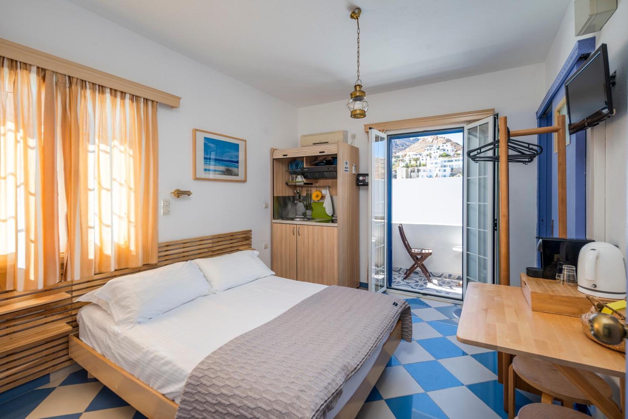 Bofor Studios & Rooms Livadakia 部屋 写真