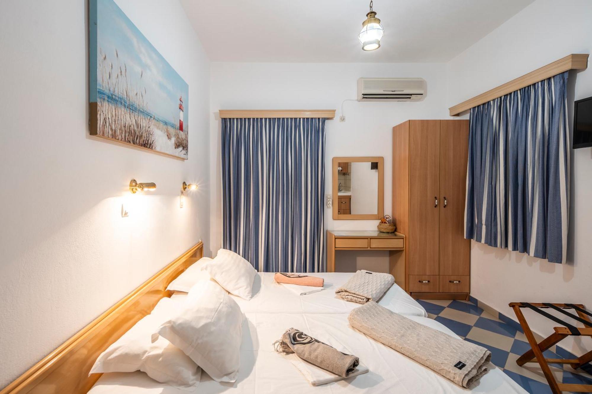 Bofor Studios & Rooms Livadakia 部屋 写真