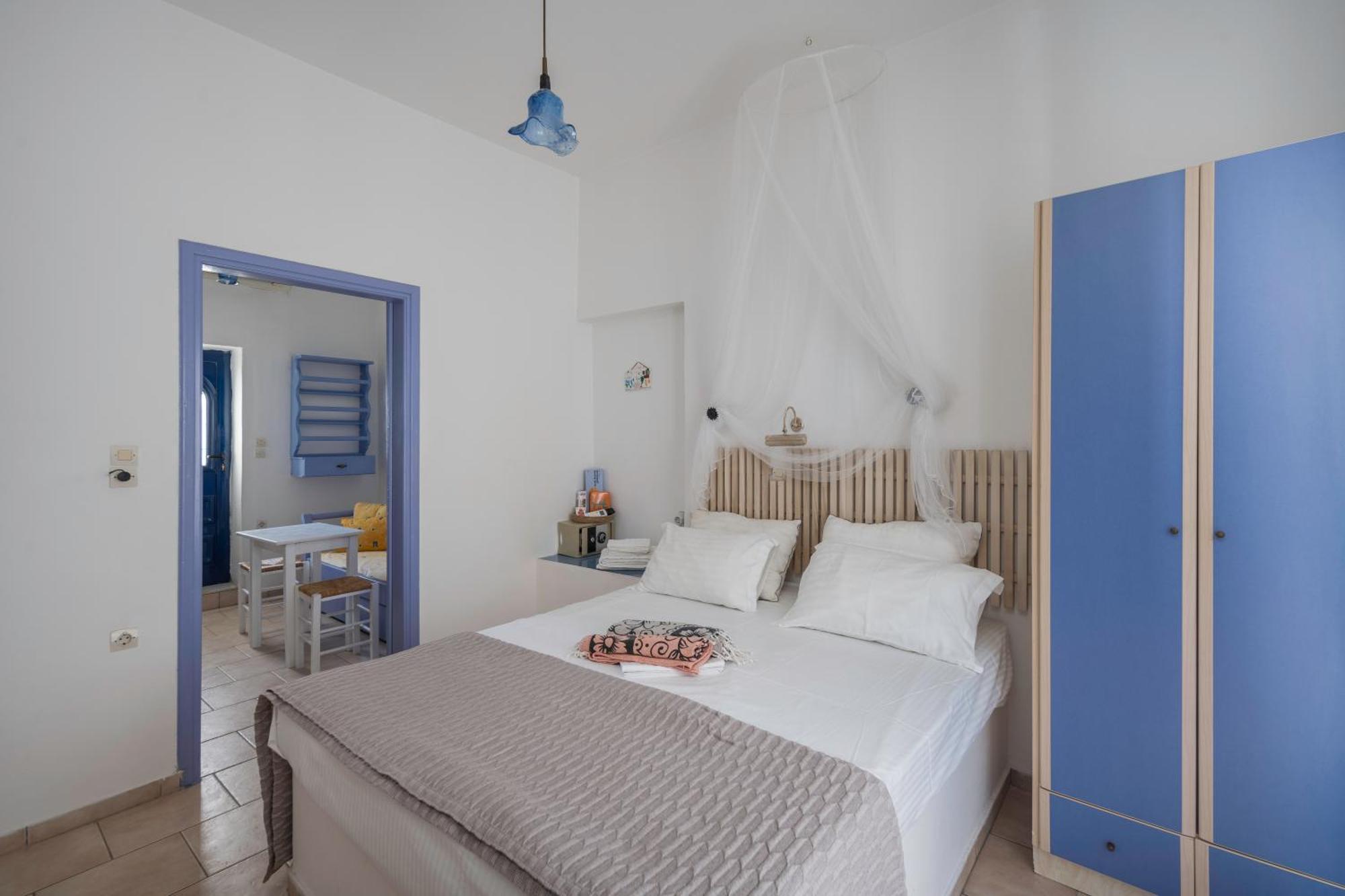Bofor Studios & Rooms Livadakia 部屋 写真