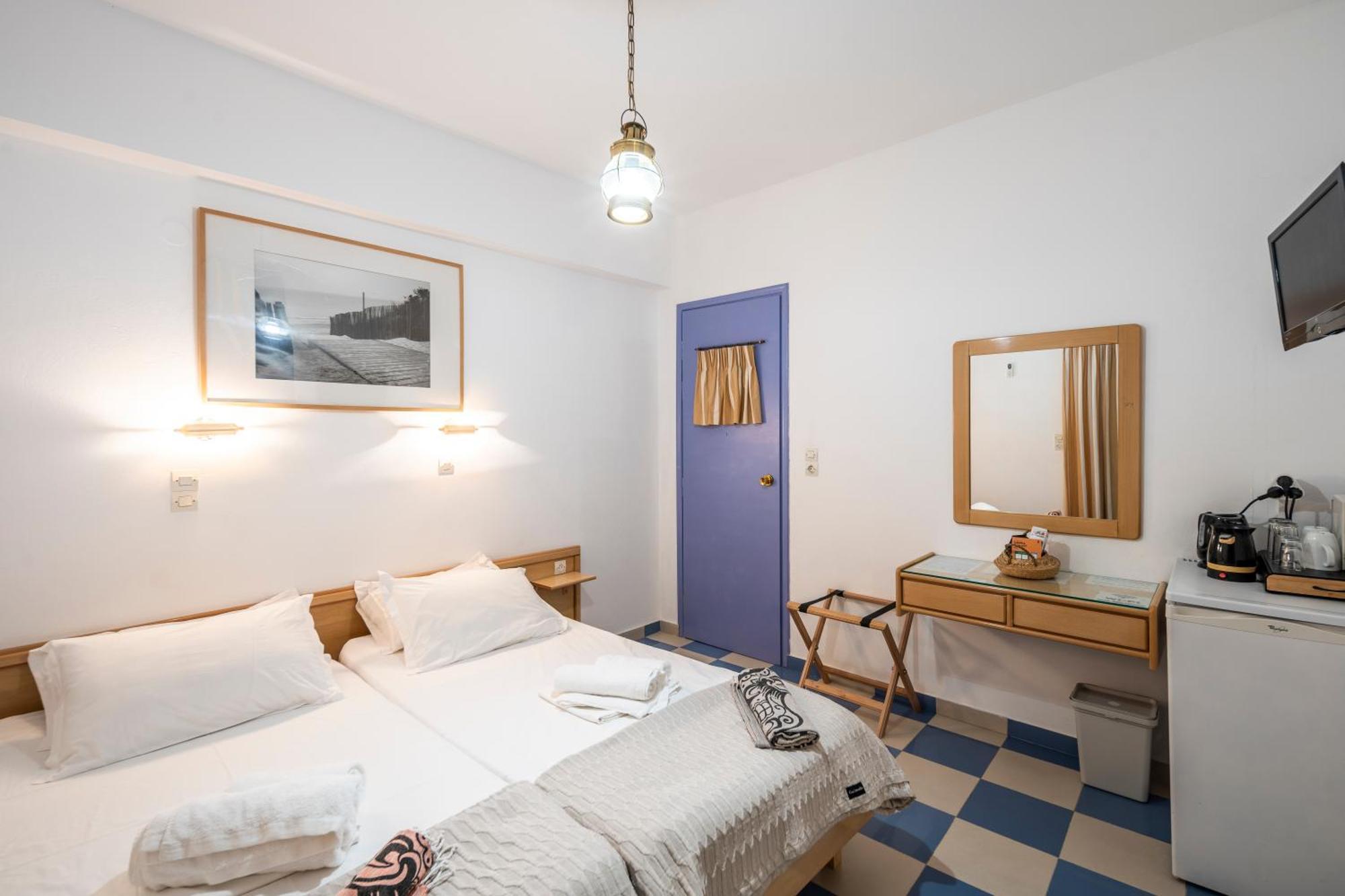 Bofor Studios & Rooms Livadakia 部屋 写真